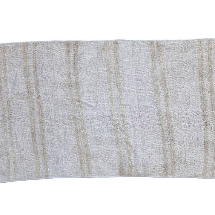 Tapis en kilim vintage en chanvre 2x3,5 pour la vente par Old New House