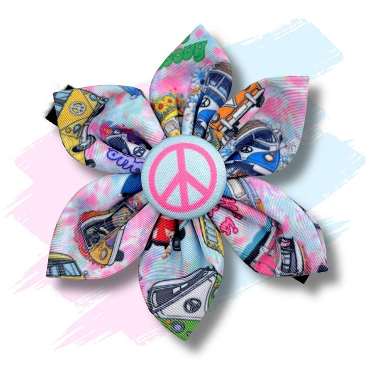 Chien Fleur Nœud - Vie de Van Hippie pour la vente par Mylo and Mas Boutique