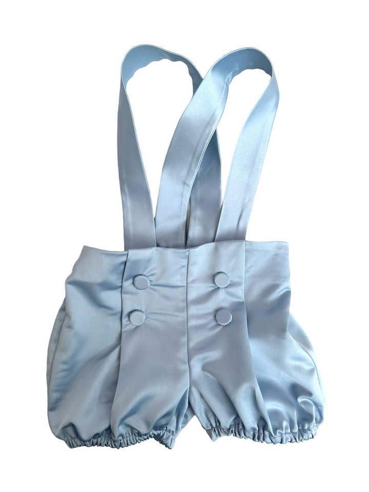 Short à bretelles
En soie pour la vente par La Boutique dei Bambini