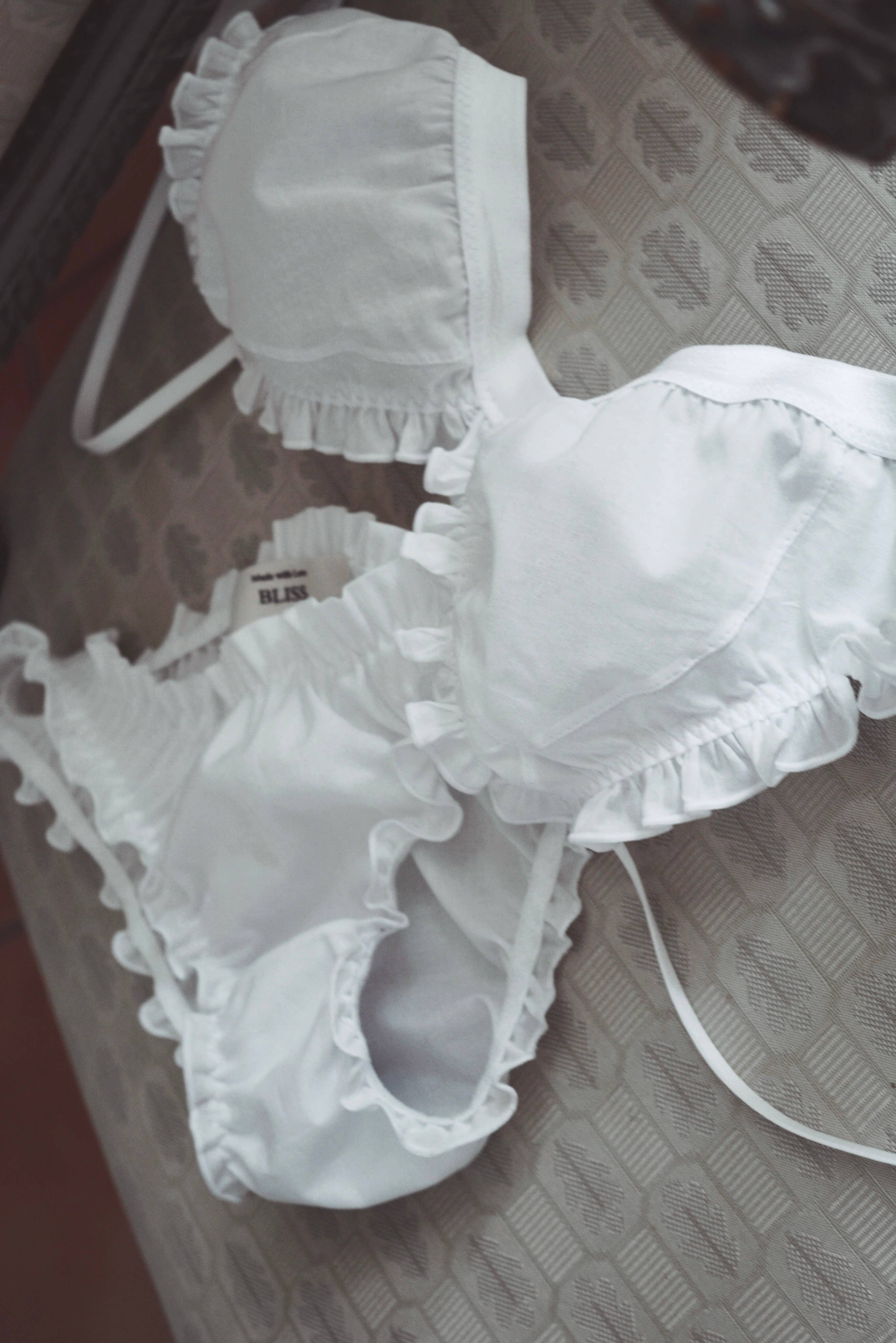 L'Atelier Bliss - Wholesale Lingerie Set - Women's - Organic cotton frilly set3