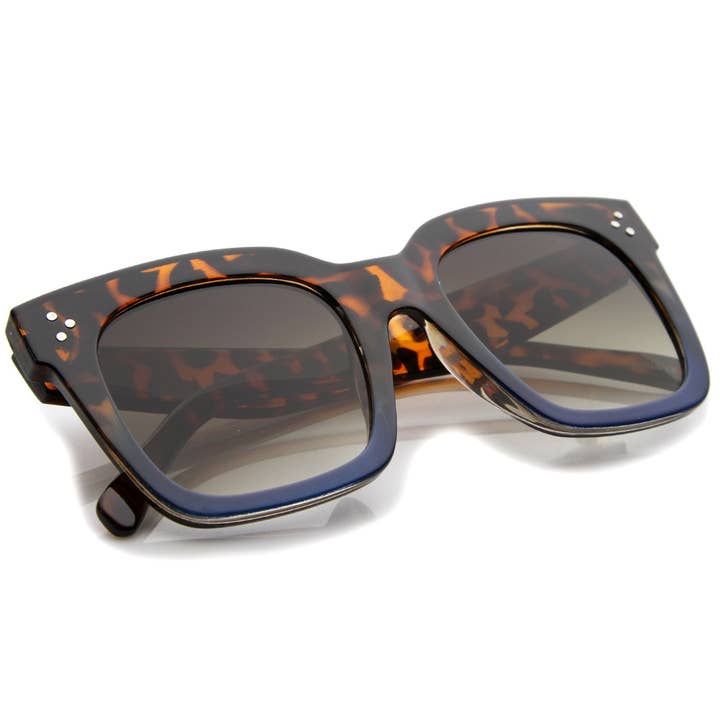 SPARE-SPECS, LLC - Wholesale Sunglasses - Women's - Bold Oversize Flat Mirror Lens Square Frame Horn Rimmed Sunglasses 50mm - A10034