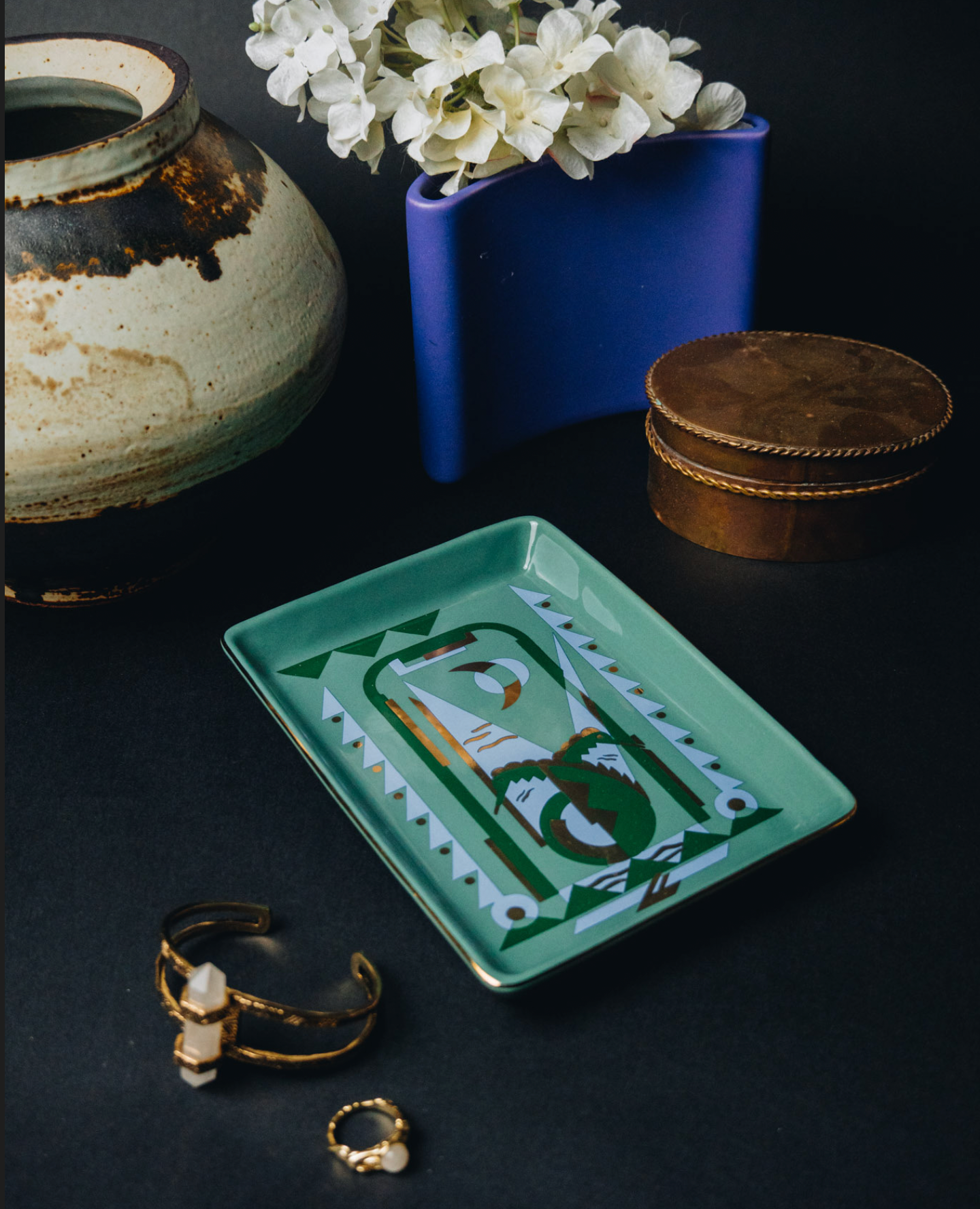 Spitfire Girl - Vendita all'ingrosso Vassoi decorativi - Vassoio in ceramica con motivo Art Deco e cavalluccio marino3