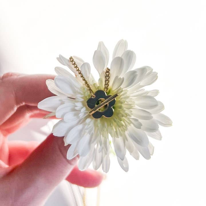 Natalie Clare Collections - Wholesale Pendant/Charm Necklace - Blossom Clasp Necklace