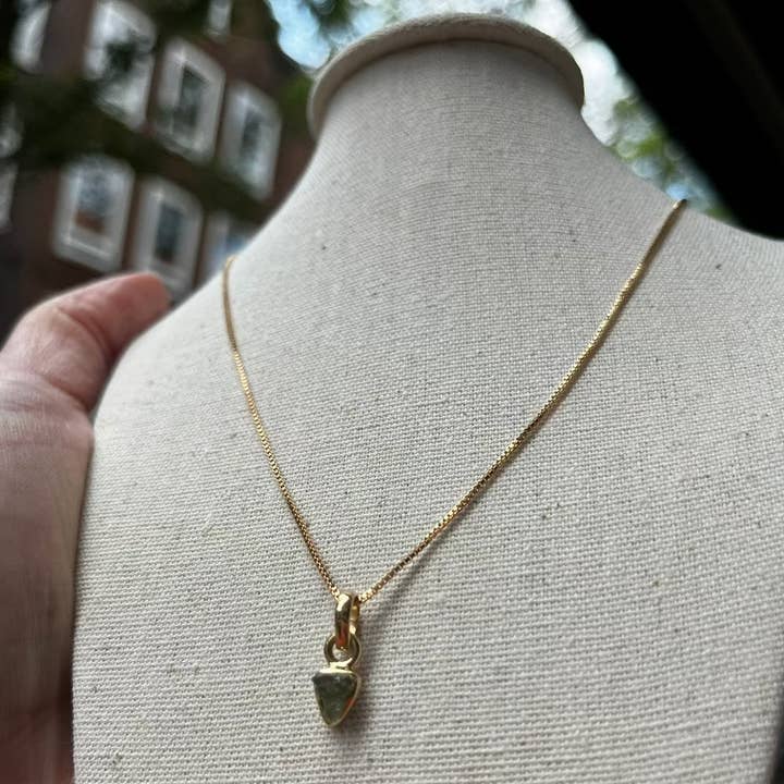 Halskette Moldavit - Vergoldet für den Großhandel von Byart