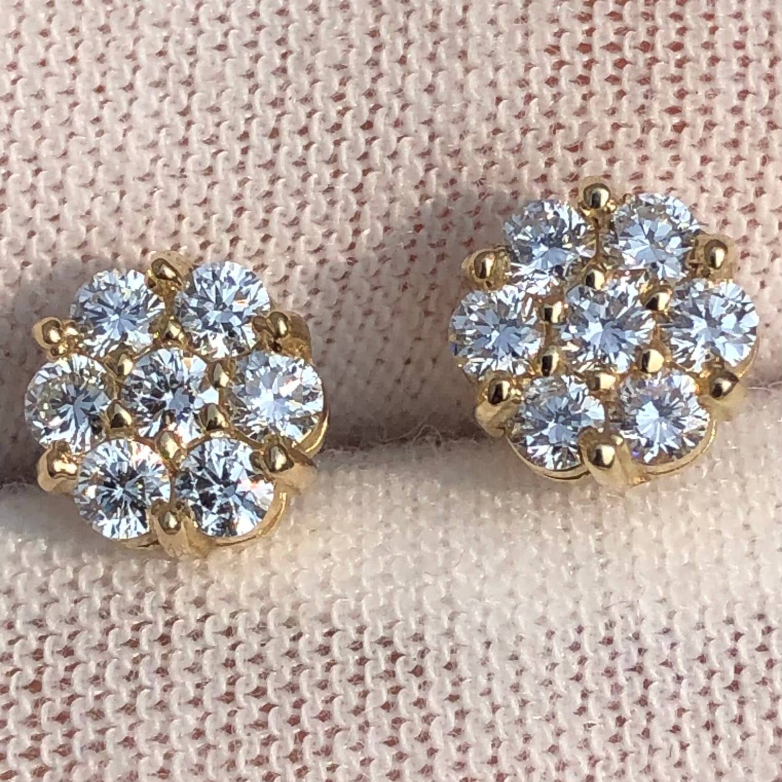 Geneve Diamond - Vente Clous d'oreille - Boucles d'oreilles en forme de fleur avec diamants VS de 1 carat en or 14K de laboratoire.3