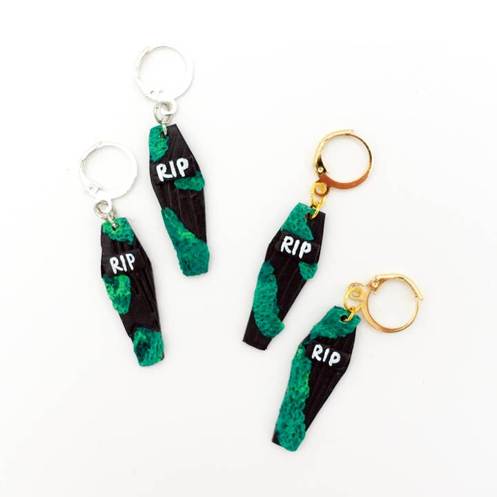Pendientes de Halloween Spooky Coffin hechos a mano para venta al por mayor de Two Cats Creatives