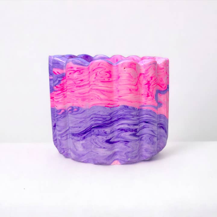 Large Scalloped Marbled Candle Holder for wholesale by atmosphaera