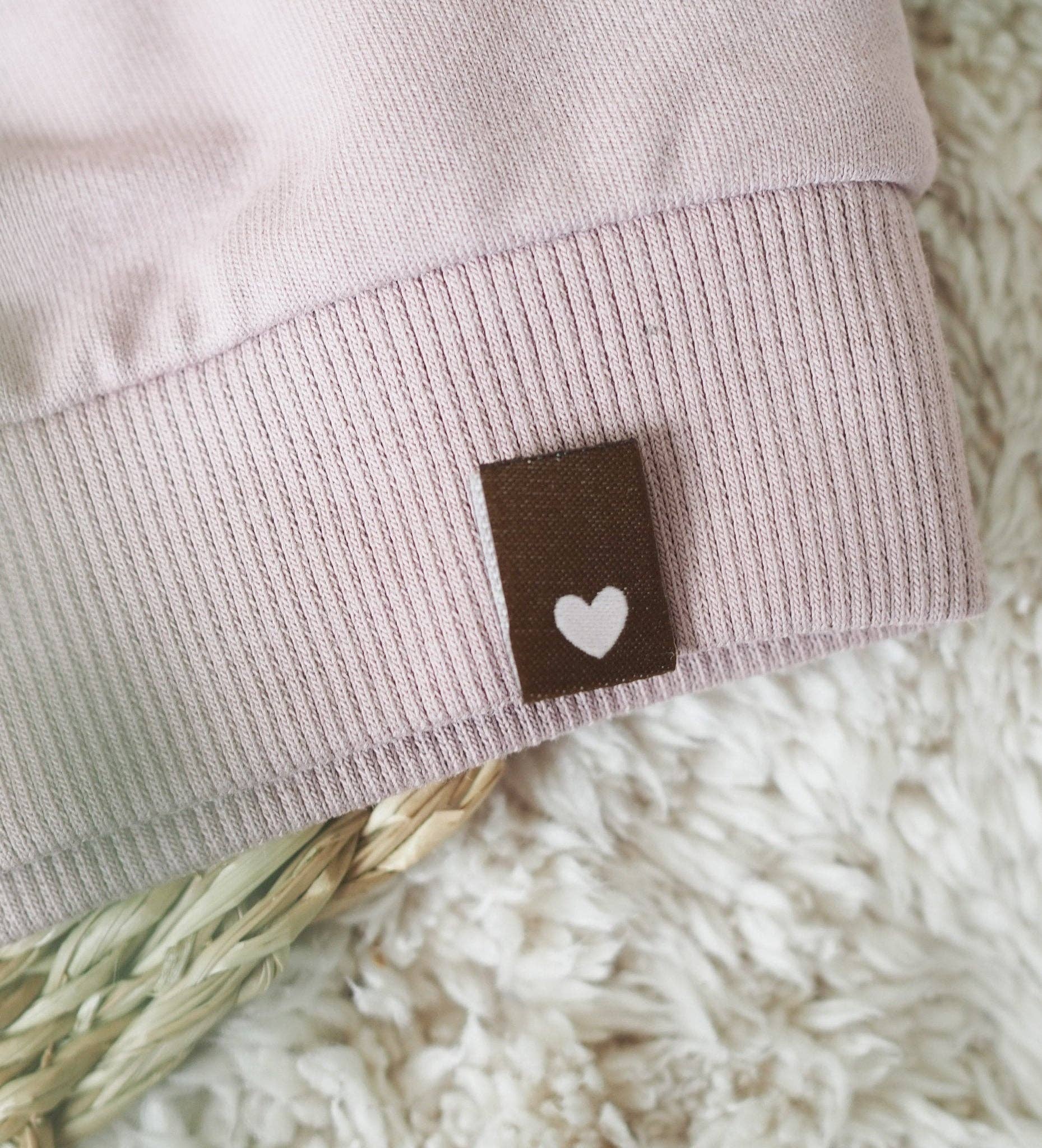 Paul und Clara - Venta al por mayor Material para manualidades - Mini etiqueta plegable *Corazones Marrón/Rosa* - Set de 33