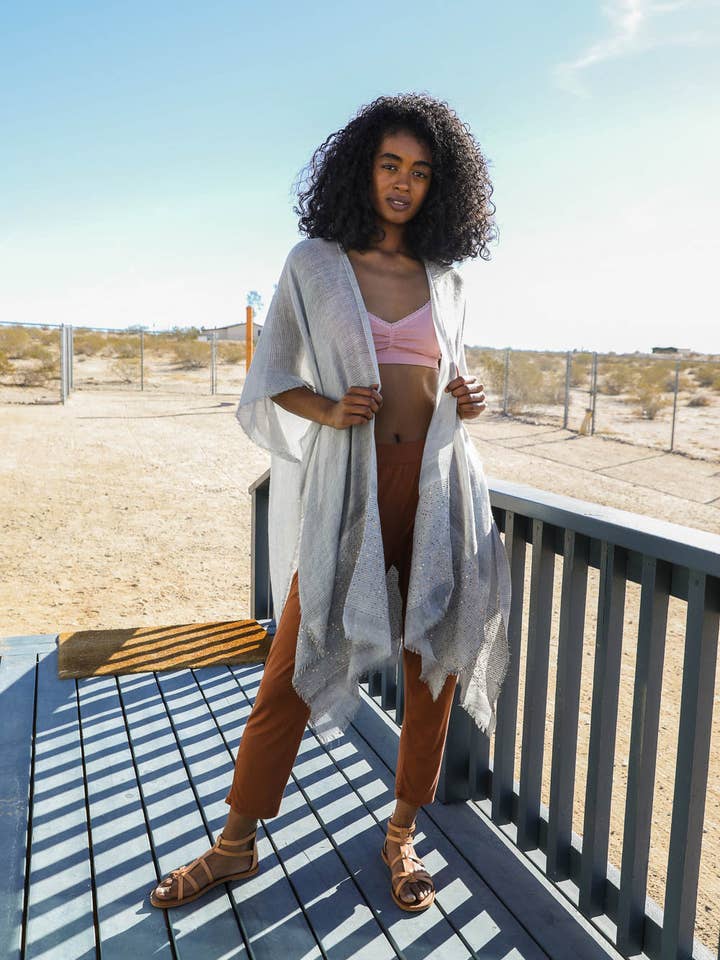 Leto Accessories - Wholesale Kimono - Women's - Stylish Sequin Detailed Kimono – Frayed Edges & Boho Vibes