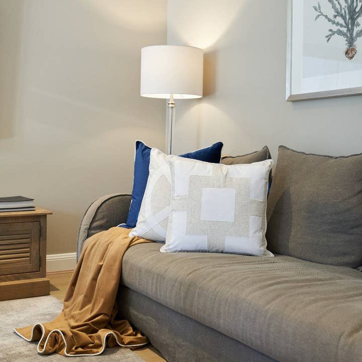 Mirage Haven - Wholesale Throw pillow cover - EASTWOOD Silver Jute and White Four Corners Cushion Cover 505