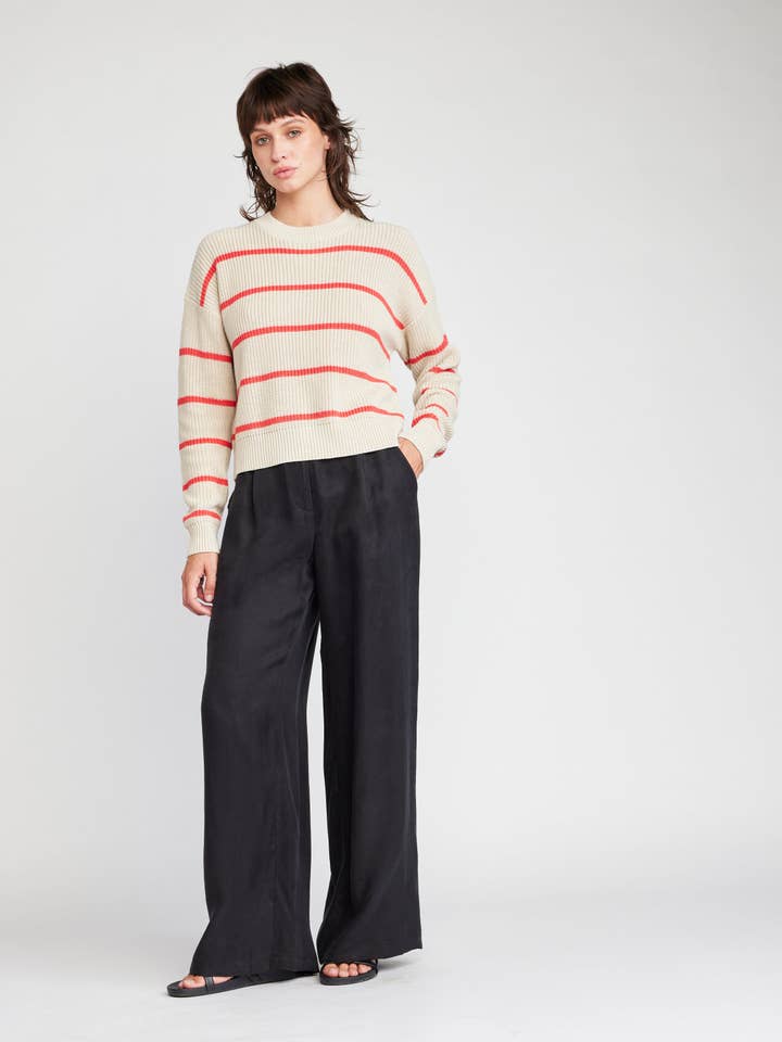 Self Contrast - Wholesale Knit Sweater - Women's - Siobhán, Crew L/S Crop Sweater