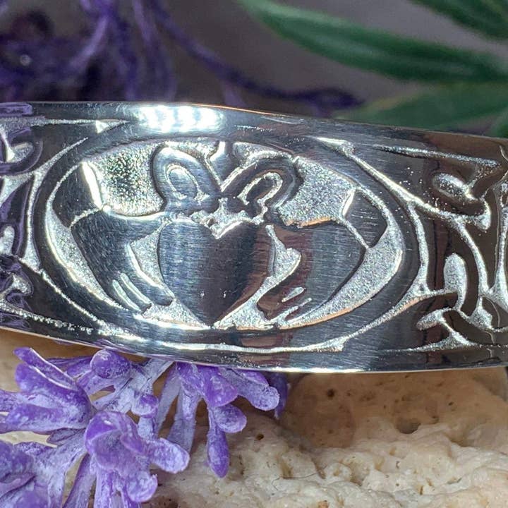 Celtic Crystal Designs Jewelry & Gifts - Vente Bracelet manchette - Bracelet manchette Galway Claddagh en étain massif6