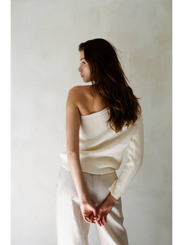 By Together - Wholesale Knit Top - Women's - AW1016 | Knit Sweater One Shoulder Long Sleeve Pullover