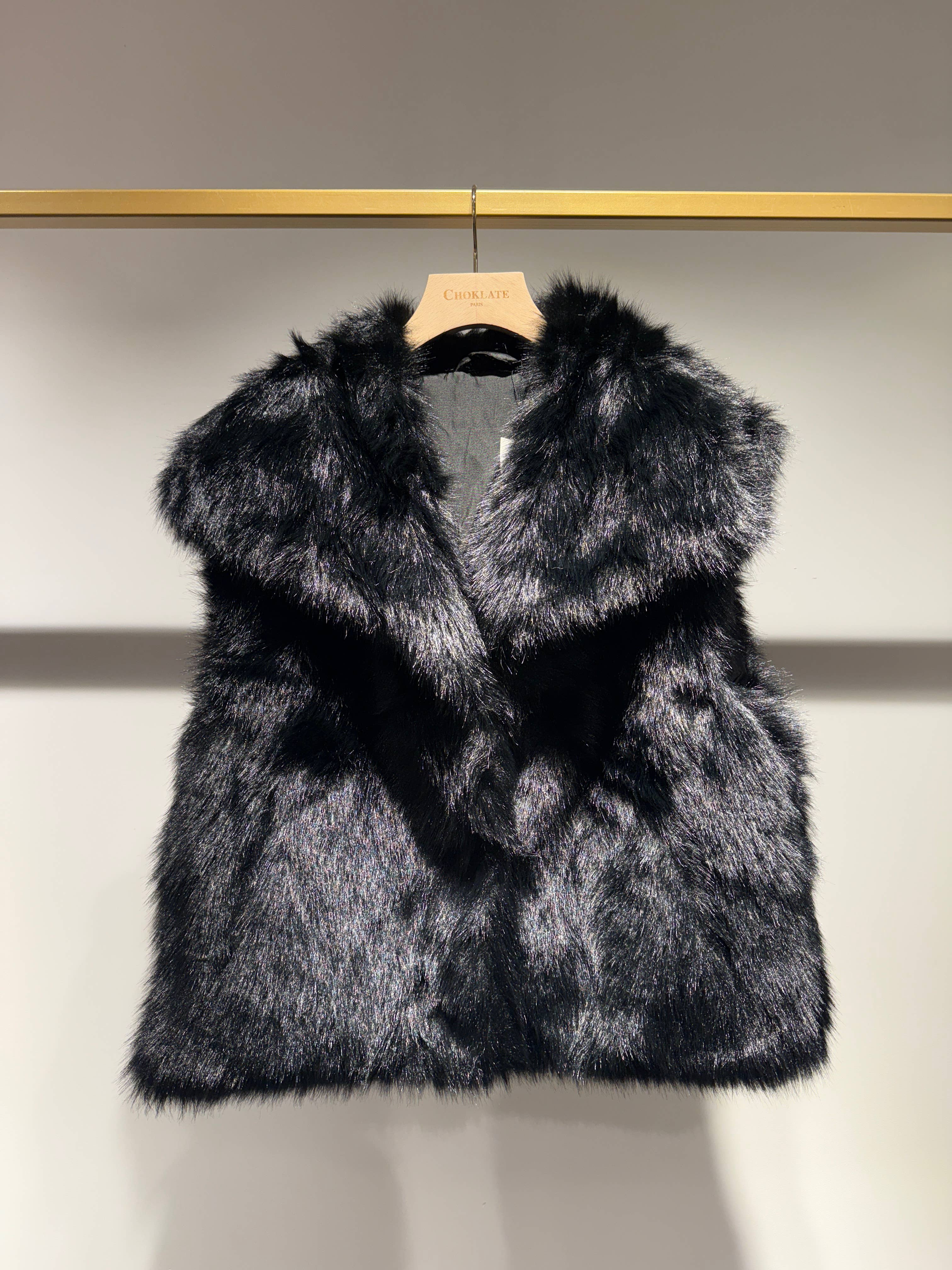 CHOKLATE PARIS - Wholesale Fur/Faux Fur Coat - Women's - Sleeveless faux fur jacket with notched collar - Y1282