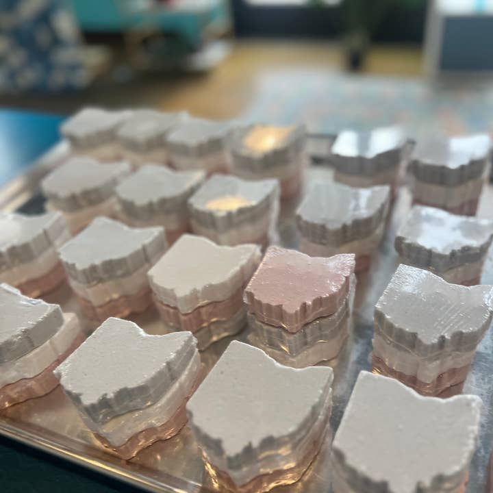 JM Botanicals - Handcrafted Skin Care - Wholesale Bath Bomb/Fizz - Ohio Bath Bomb6