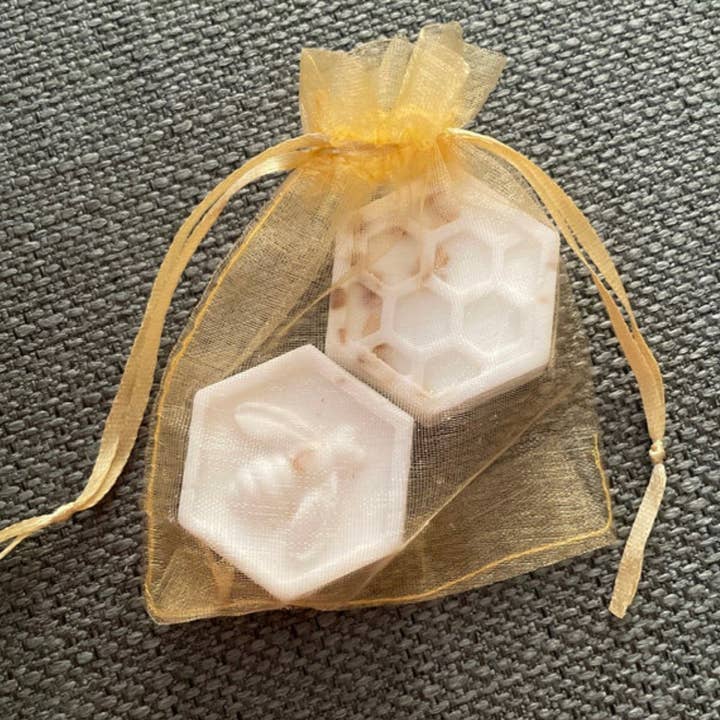 The VII Candle Company - Wholesale Bar Soap - Goats Milk Bee Soap Pieces