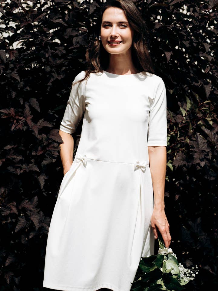 Vestido de novia moderno para boda civil - sencillo y casual para venta al por mayor de LeMuse