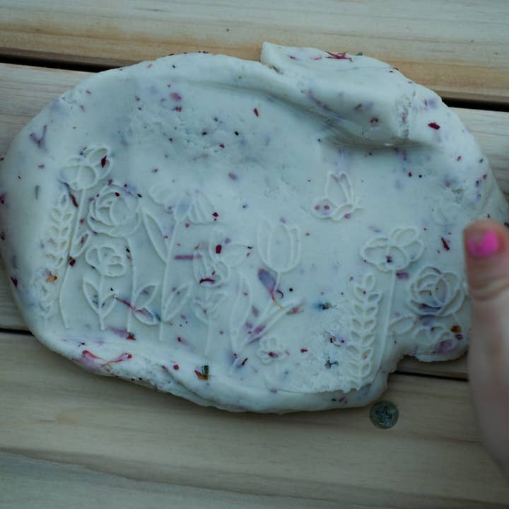 Kinfolk Pantry - Wholesale DIY Craft Kit - Flower Dough Eco Roller