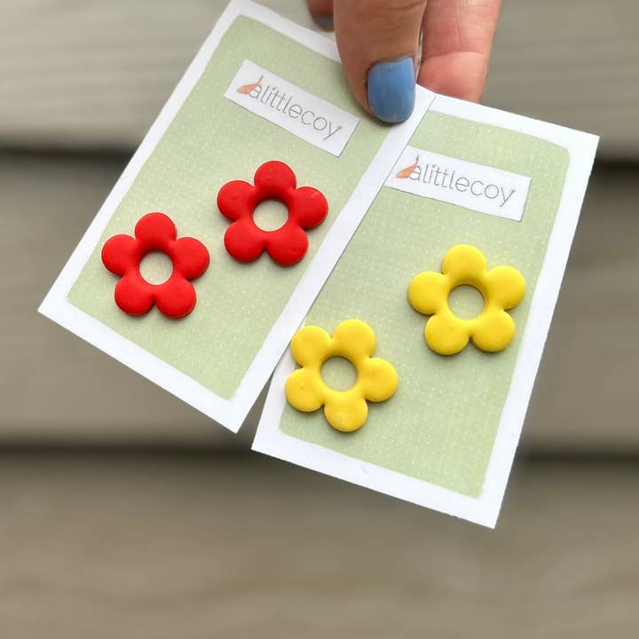 alittlecoy - Wholesale Hoop earrings - Daisy stud earrings by alittlecoy0