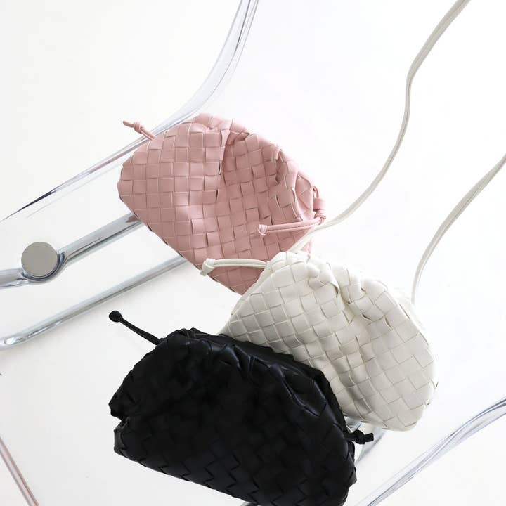 Angels Whisper Accessories - Wholesale Clutch bag – women's - Maeve Woven Clutch Bag in Black2