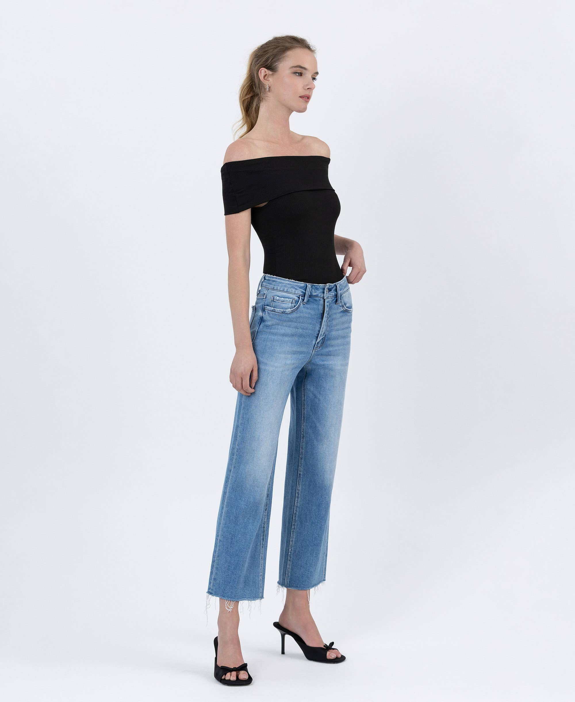 WELL BALANCED HIGH RISE RAW HEM CROP SLIM WIDE JEANS F6086 for wholesale on Faire4