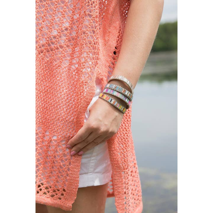 SAACHI - Wholesale Jewelry Set - Multicolor Shimmer Leather Bracelet Set