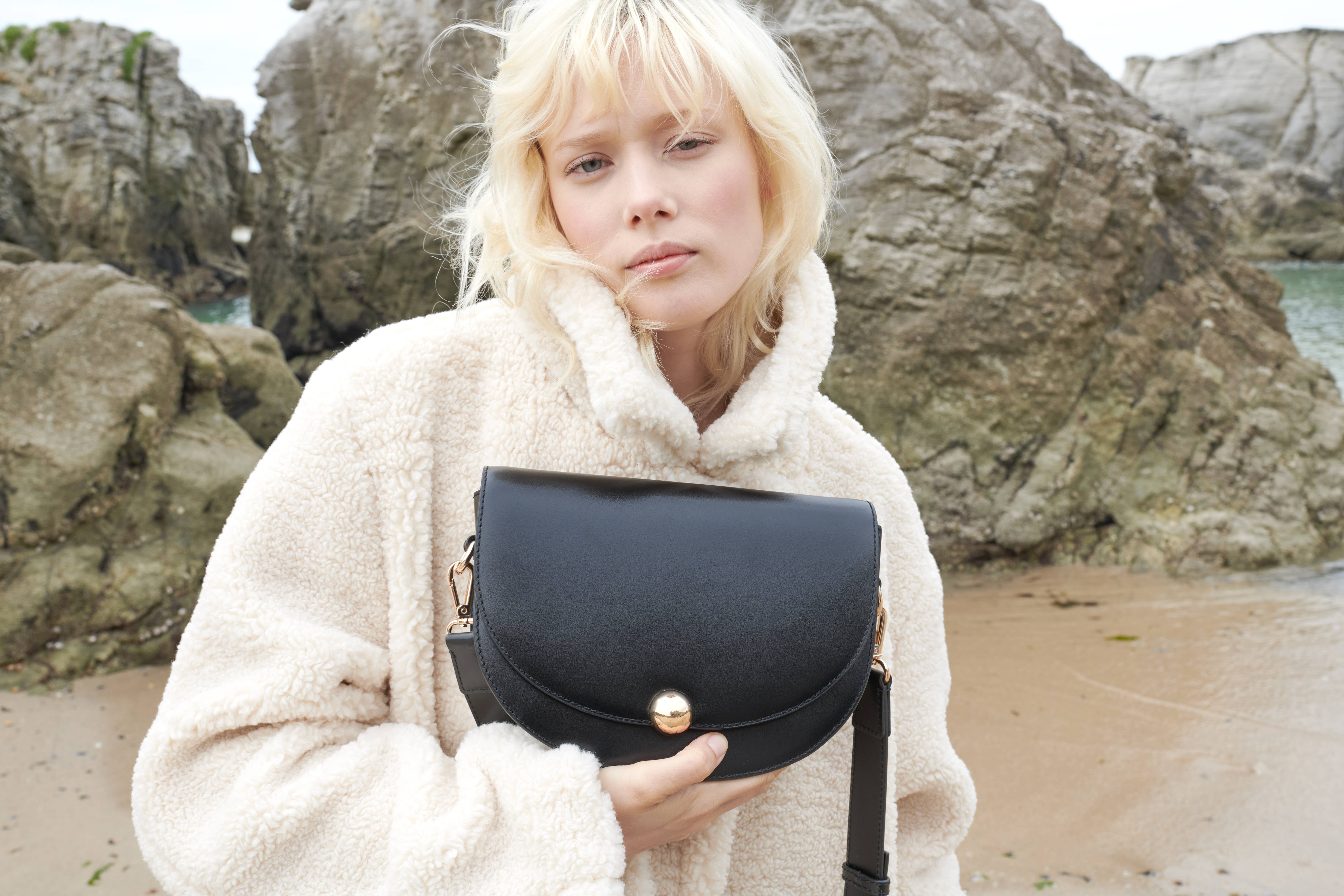 Maradji - Wholesale Shoulder Bag - Women's - NOA RECYCLED BLACK LEATHER BAG1