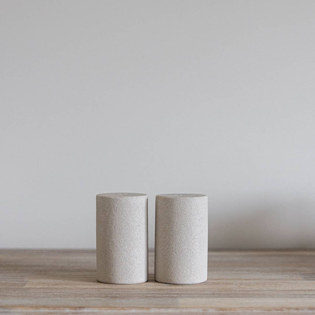 Luxe B Co - Wholesale Salt & pepper shaker set - Sandstone Salt & Pepper Shakers
