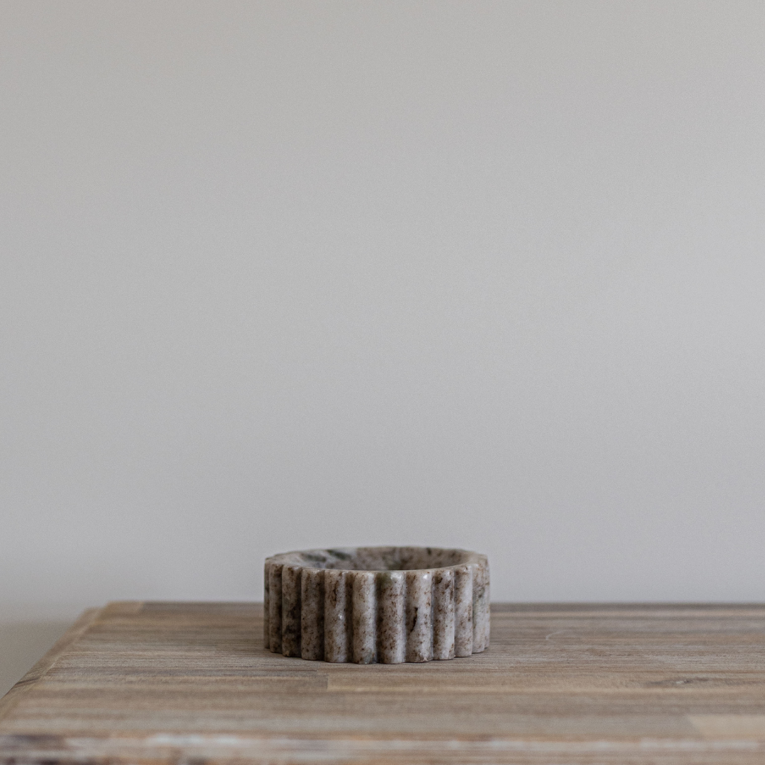 Luxe B Co - Wholesale Bath Soap Dish - Fluted Soap Dish Beige Light Grey Tones Marble 1