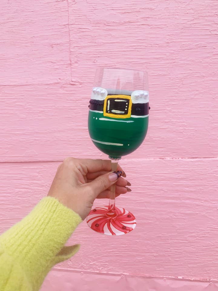 Håndmalet Bedazzled Elf vinglas for engroshandel hos Madison O'Brien Art