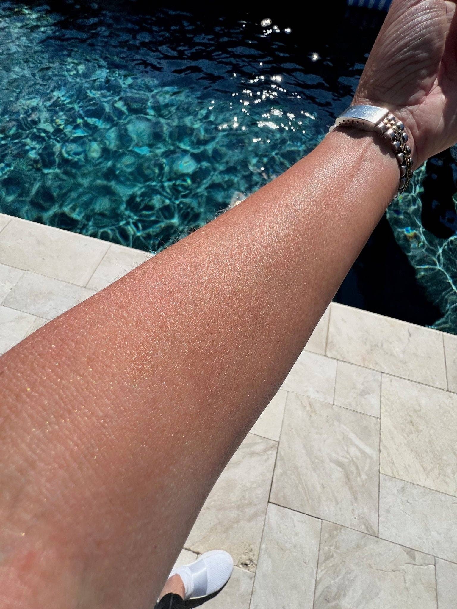 Glimmer Goddess® - Wholesale Bath/Body Oil - Organic Shimmer Oil – Illuminating Body Oil in 5 Shades for Radiant Glow & Deep Hydration11