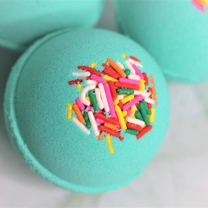 Eileen's Essentials, llc - Wholesale Bath Bomb/Fizz - HUBBA- HUBBA Bath Bomb6