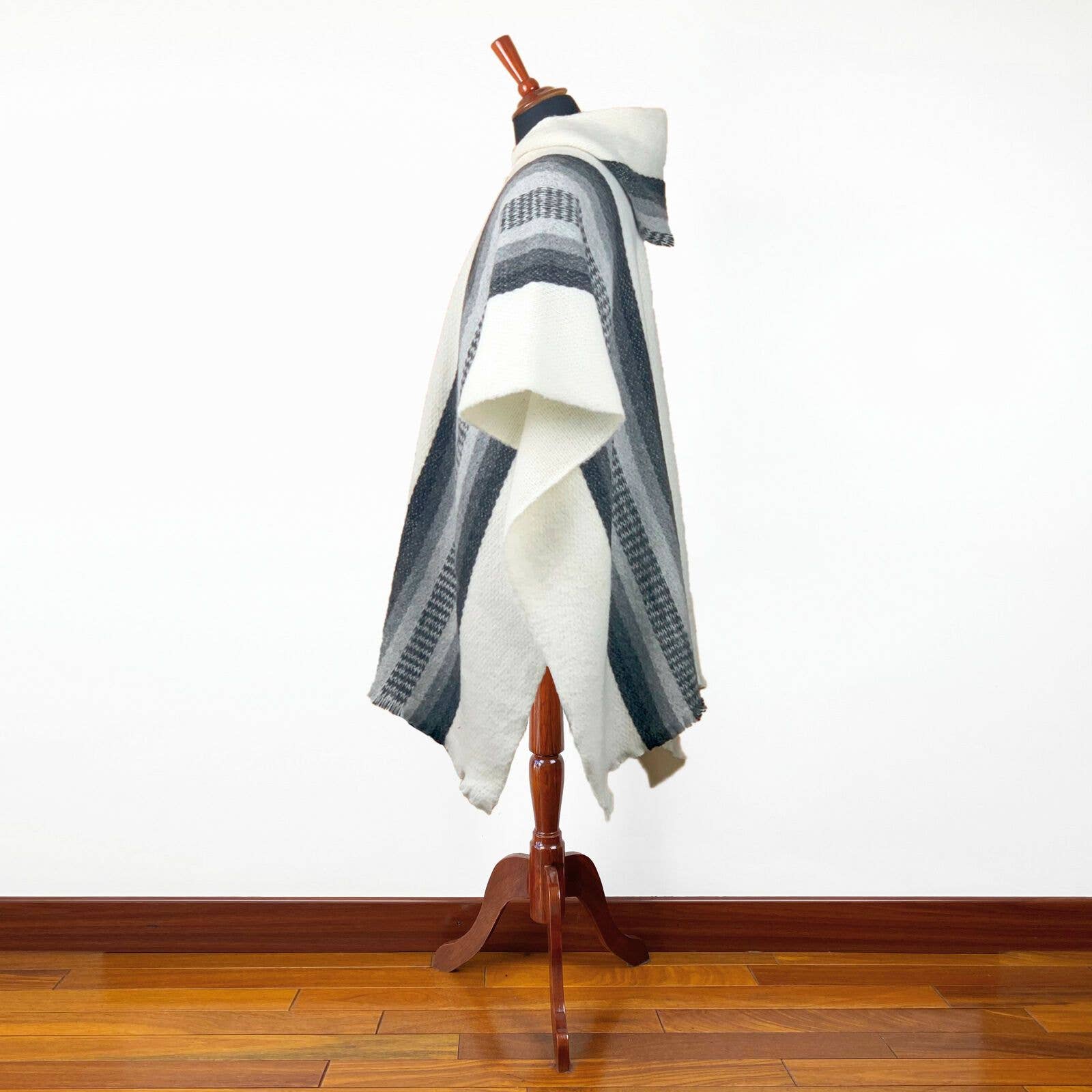 ECUALAMA - Wholesale Poncho - Uniseks - Llama wol uniseks Zuid-Amerikaanse handgeweven poncho8