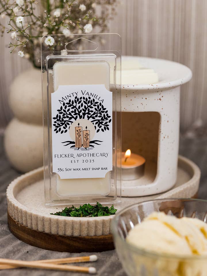 Minty Vanilla - 55g Wax Melt Snap Bar for wholesale by Flicker Apothecary
