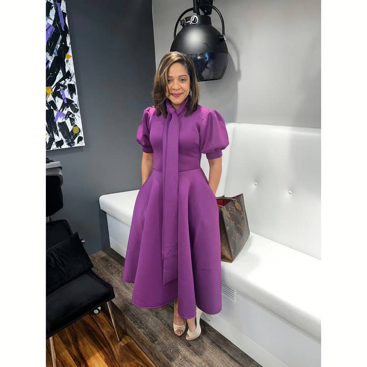 Le Classique Violet-Manches Courtes pour la vente par Detroit Coiture