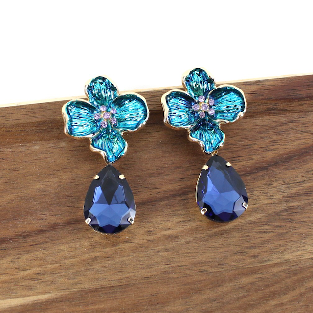 Pretty Persuasions - Venta al por mayor Pendientes colgantes - E24510 Pendientes colgantes de flores de colores llamativos de vidrio en forma de lágrima1