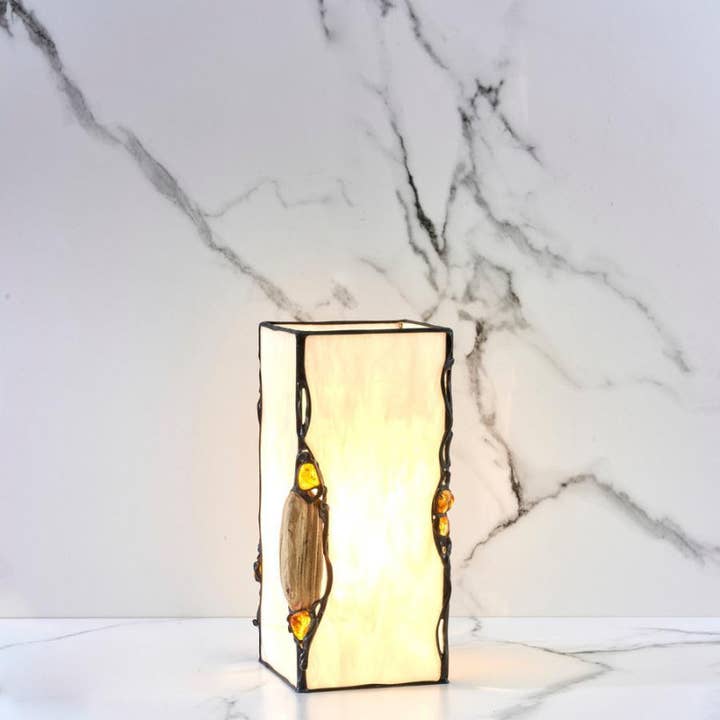 Lampe de chevet en laiton, ambre et verre, 11x11x24 cm pour la vente par OPALOOK France