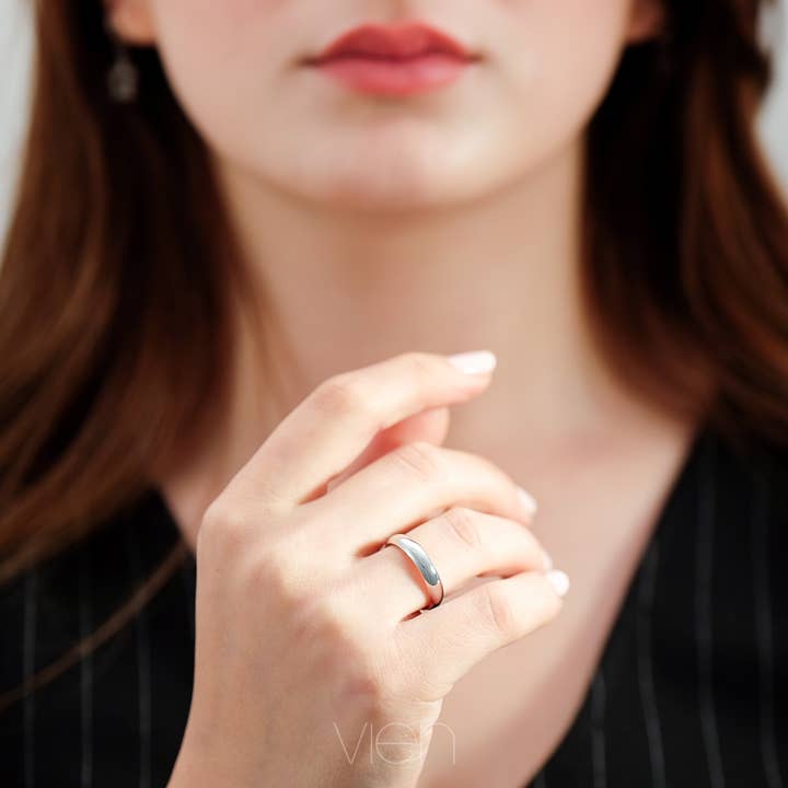 4mm 14k massivt vitt guld kupol bröllopsband för wholesale av Discount Jewelry NY