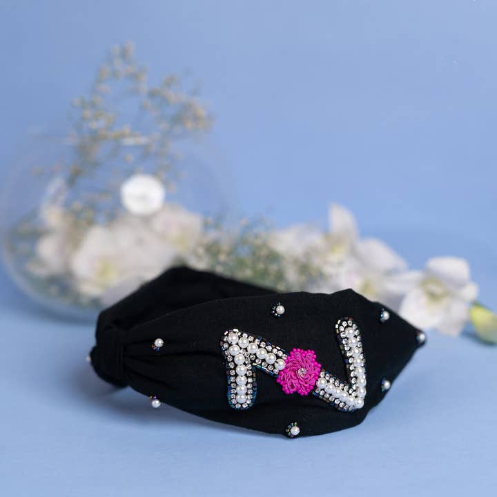 Bandeau brodé Betty Cooper Iniziale en noir - Z pour la vente par Elaa