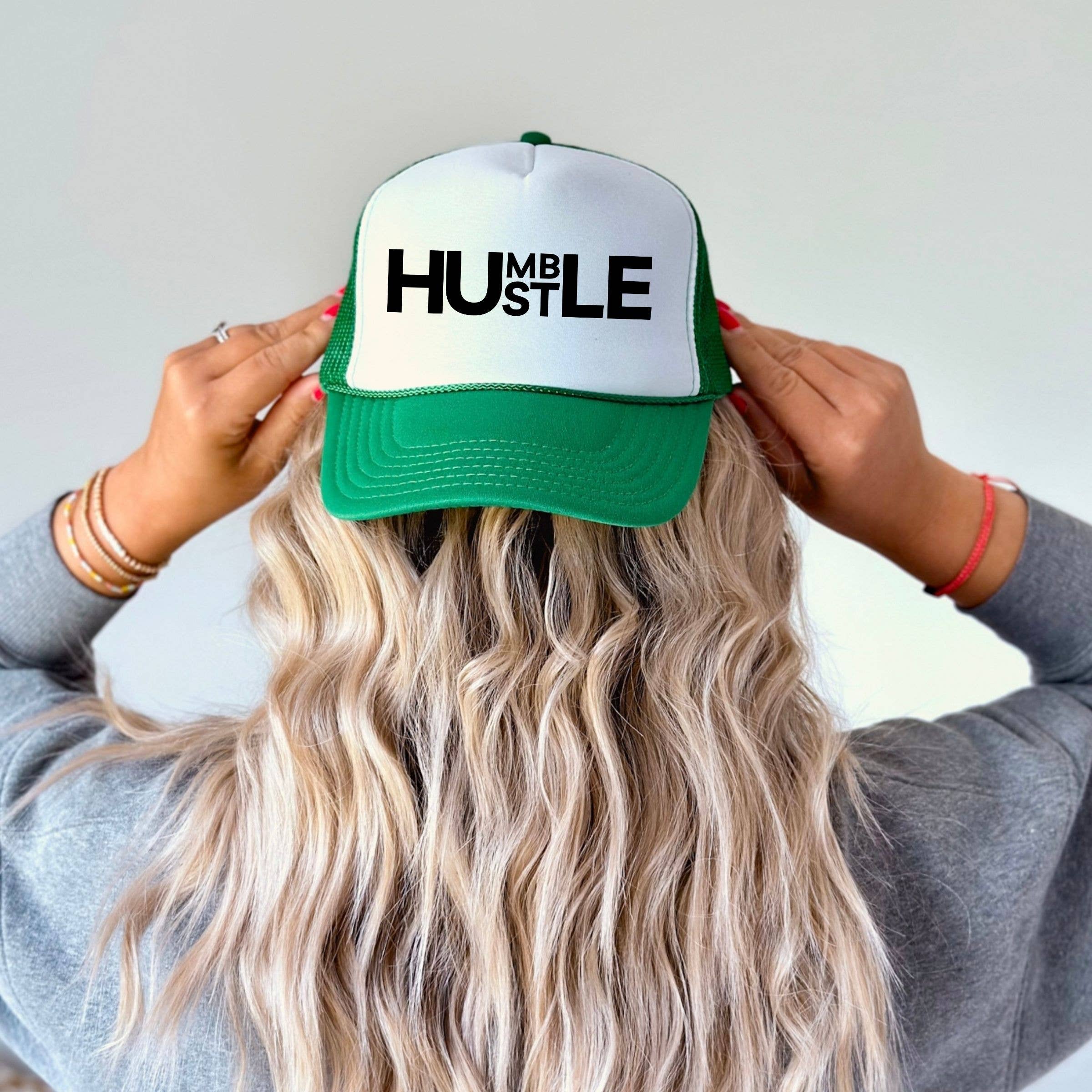 Wholehearted Motherhood and Co. – Engroshandel Trucker hat - Dame – Ydmyg Trucker Hat - Hustle Trucker Hat Forår Trucker Hat2
