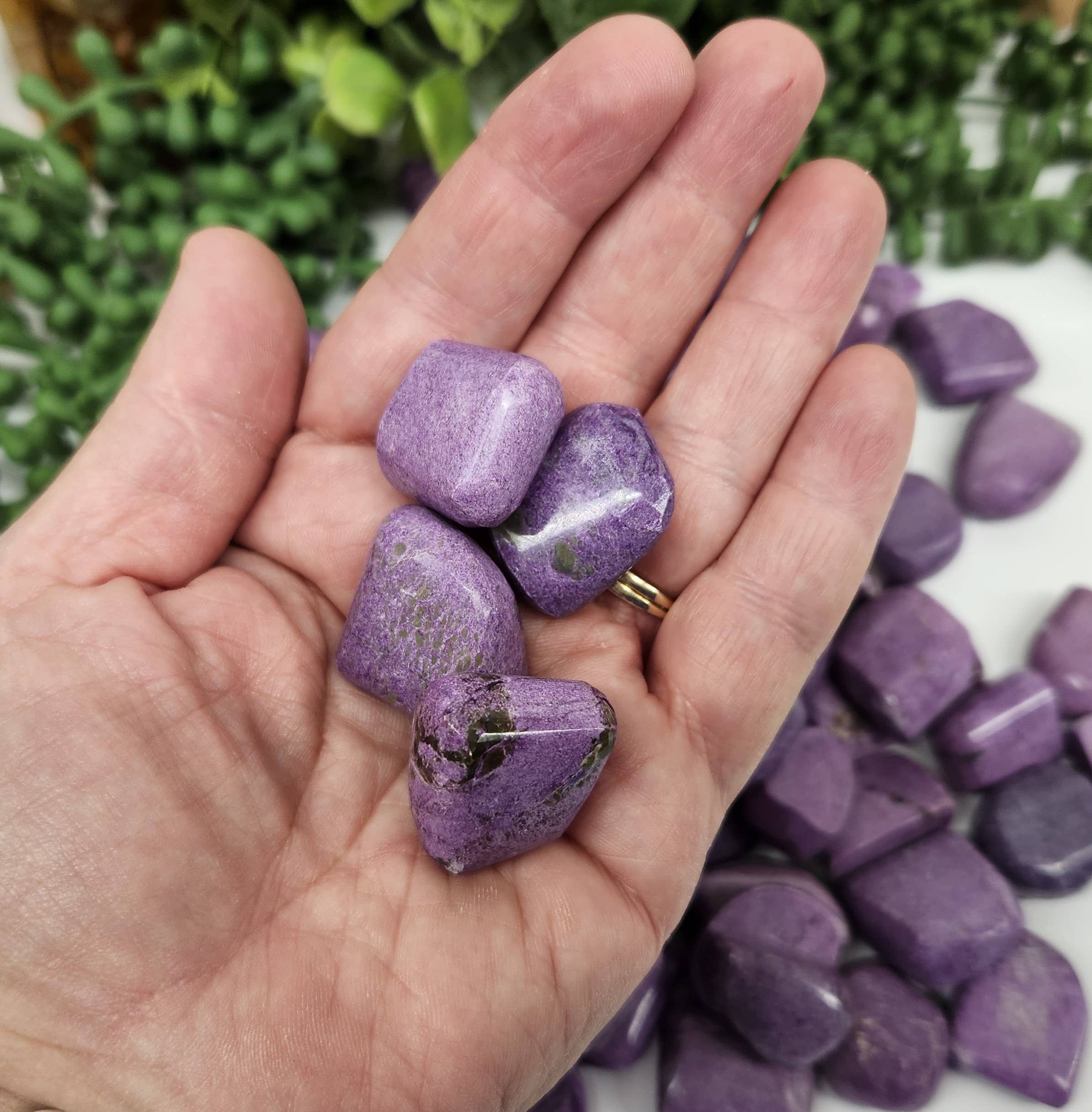 Meraki Gemstones - Wholesale Spiritual Stone/Crystal - Stichtite Tumbled Gemstones  (22-30MM)0
