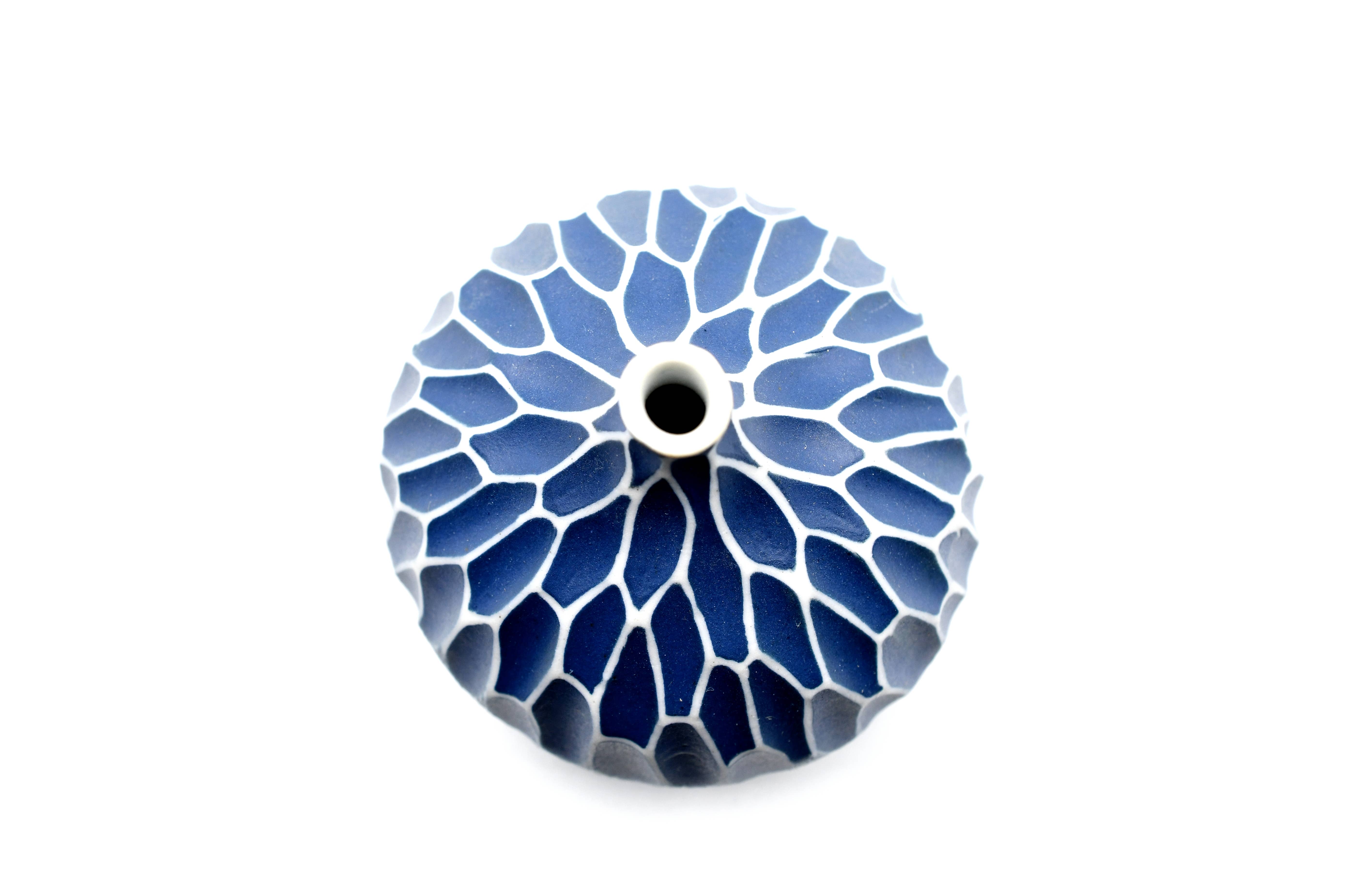 Art Floral Trading LLC – wholesale Vase – 192W69BLUE CONGO TINY S-Handcrafted Porcelain Bud Vase2