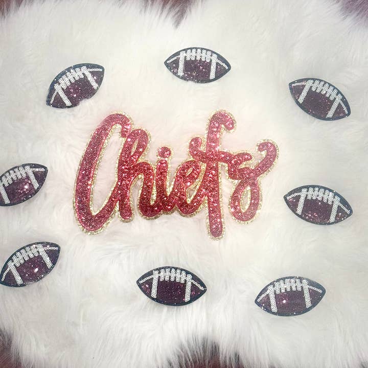 sequinandstiches - Vente Écusson - Patch Chiefs, écusson à paillettes, support doré à paillettes, écusson thermocollant, écusson Game Day, écusson de mascotte de lycée, écusson à faire soi-même