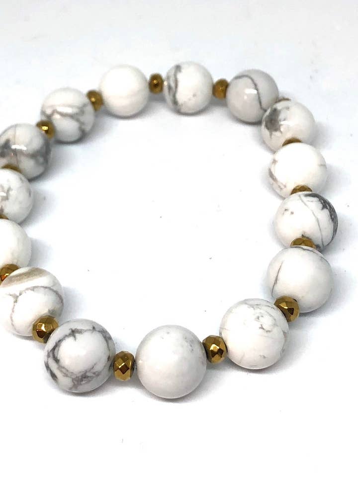 Howlith und Gold Akzent Layering Armband für den Großhandel von Inspiration Beads