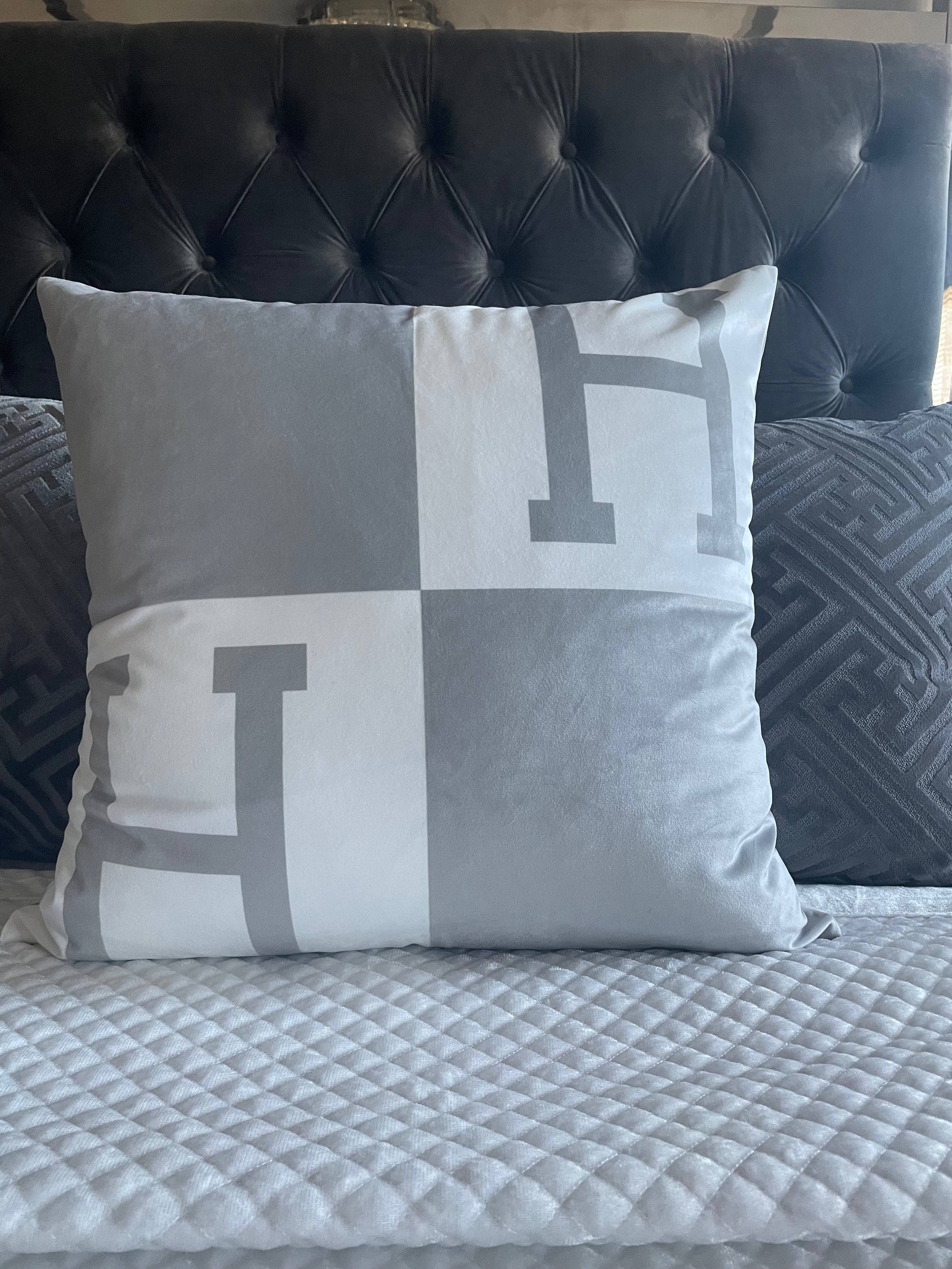 Holly House Home Decor - Wholesale Throw/Decorative Pillow - Casa Blanca2