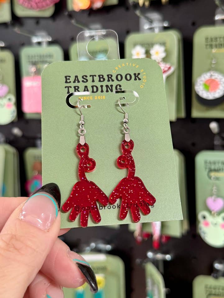 Boucles d'oreilles en forme de main pour la vente par Eastbrook Trading