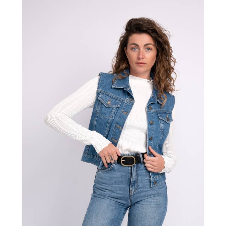 Amsterdam Heritage Leather Belts, Bags, Jackets & Apparel - Wholesale Belt - Women's - Marin | Gold Oval Buckle Design Statement Leather Belt Women