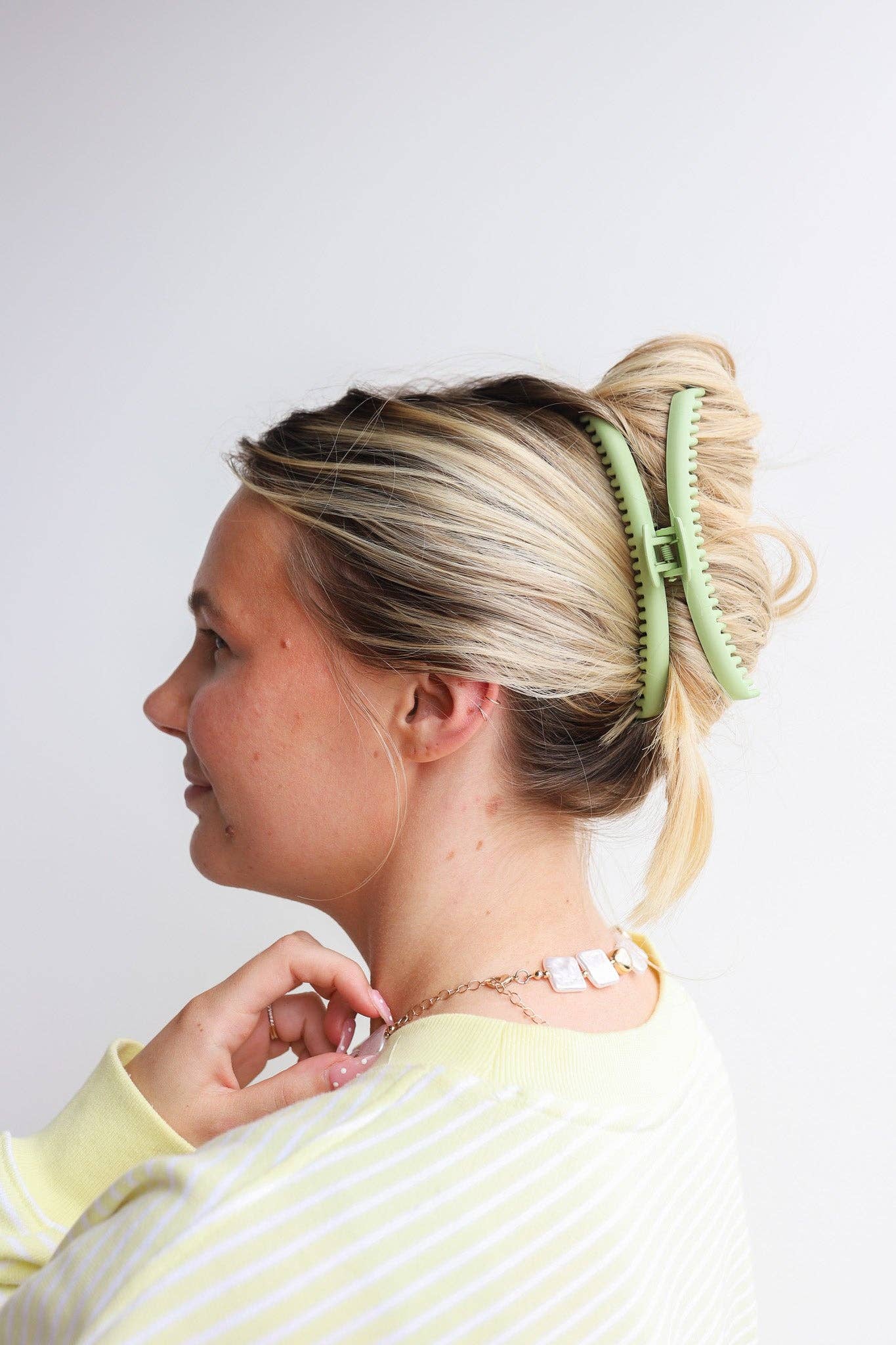 KAXI - Wholesale Hair Clip - Women's - Matte Original Hold Everything Claw2