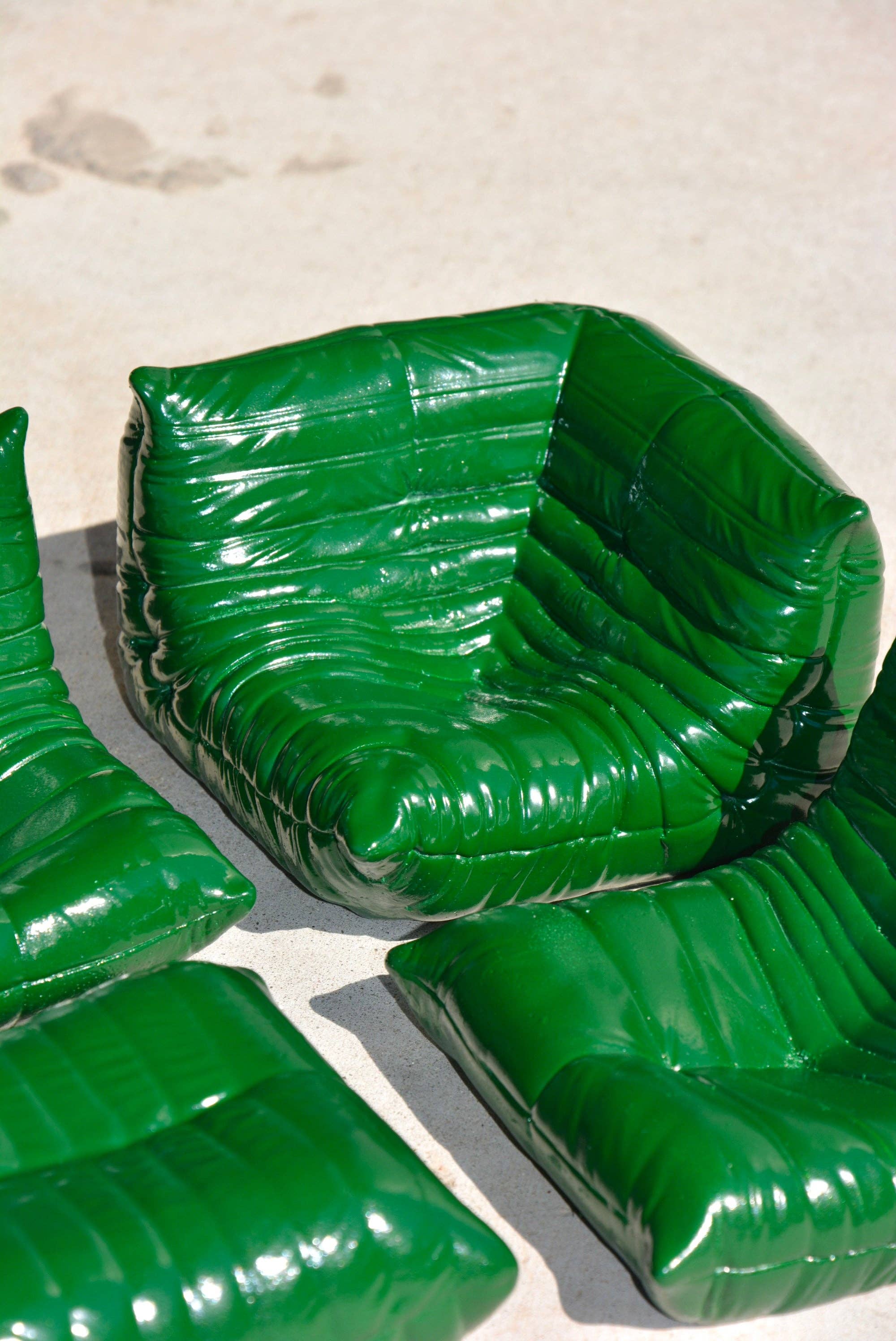 House of Savage - Wholesale Decorative Tabletop Object - BOTTLE GREEN MINI TOGO LOUNGE SET3