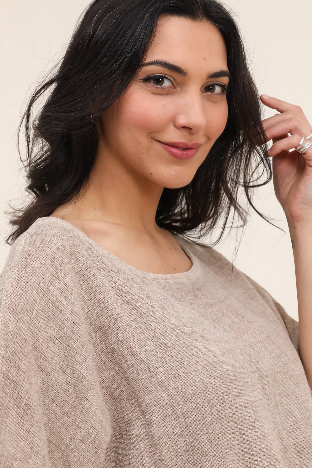 LÉA & LUC - Wholesale Blouse - Women's - Plain blouse in 50% Linen and 50% Cotton REF. 874744